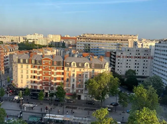 Casa de hóspedes Guest In A Shared - Metro 7 And Tramway T3a Paris