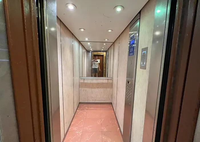 Guest In A Shared - Metro 7 And Tramway T3a 招待所 *