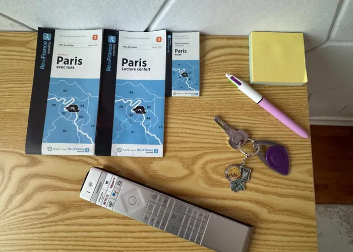 Guest In A Shared - Metro 7 And Tramway T3a *